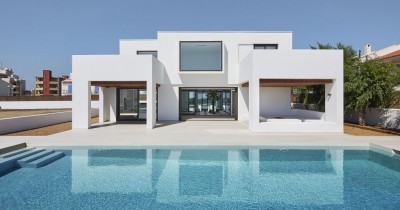 New seafront house construction in Costa Brava